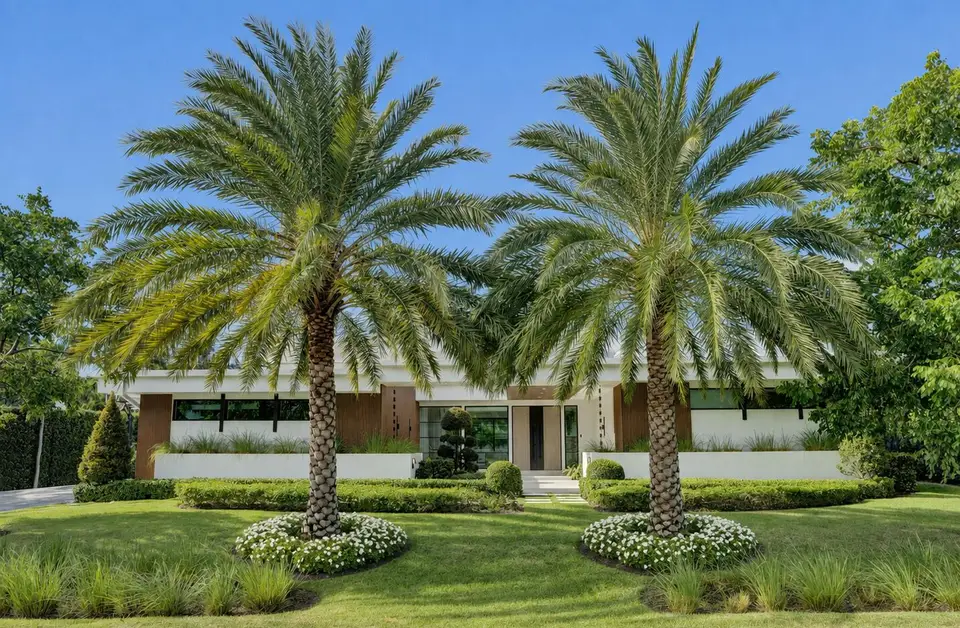 7 Tahoe Lane, Sea Ranch Lakes, FL 33308
