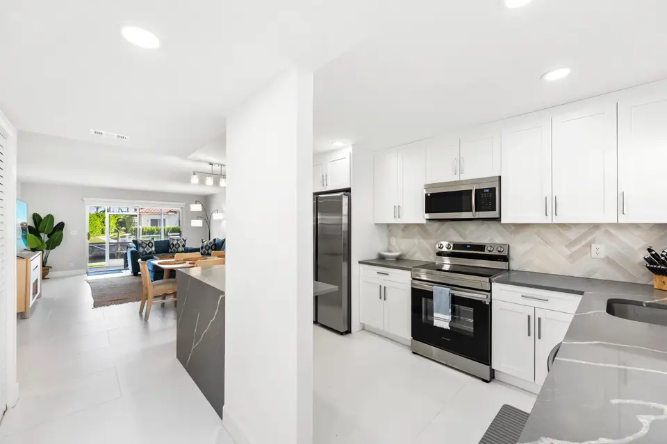 1030 SUGAR SANDS Boulevard 167, Singer Island, FL 33404