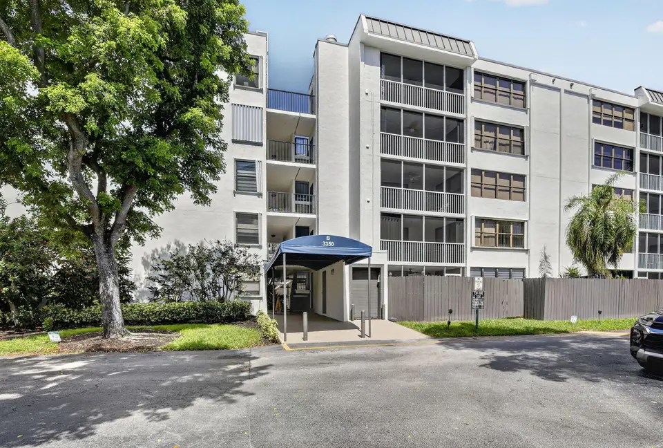 3350 NE 192ND Street 2B-B, Aventura, FL 33180