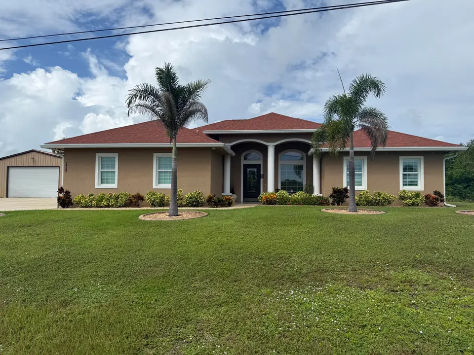5327 N Old Dixie Highway, Fort Pierce, FL 34946