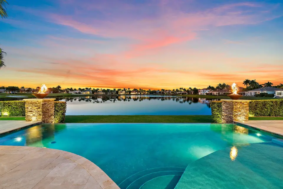 636 Hermitage Circle, Palm Beach Gardens, FL 33410