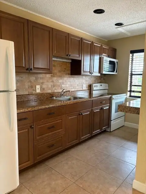 1021 SE Monterey Road A30, Stuart, FL 34994