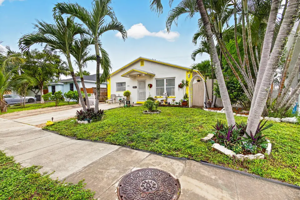 649 58TH Street, West Palm Beach, FL 33407