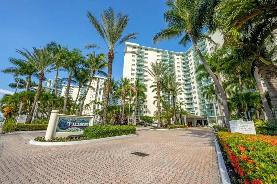 3801 S OCEAN Drive 10S, Hollywood, FL 33019