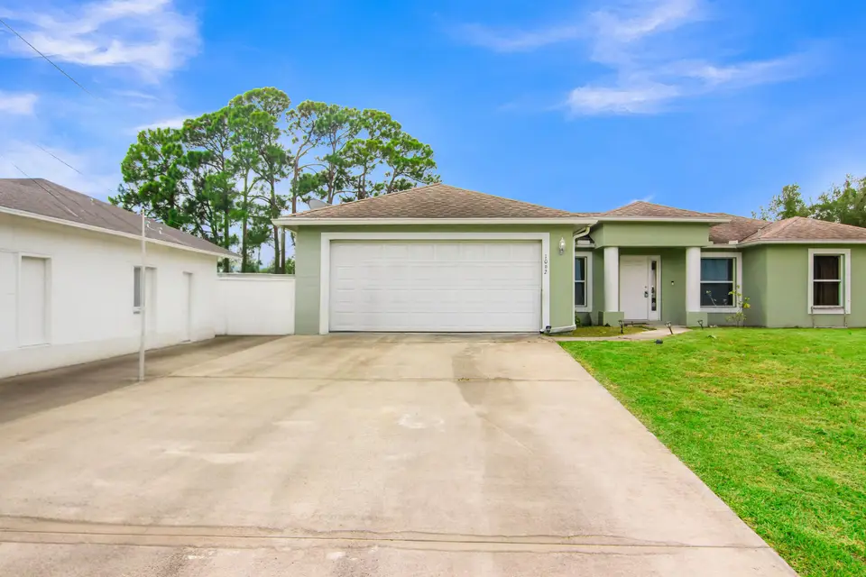 1002 SW ROMAINE Lane, Port St. Lucie, FL 34953
