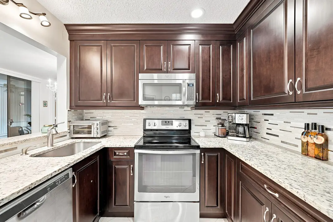 5450 VERONA Drive H, Boynton Beach, FL 33437