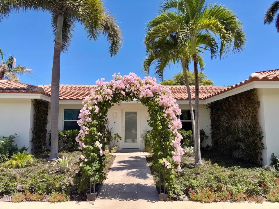 1584 Blue Water Terrace N, Lauderdale-By-The-Sea, FL 33062