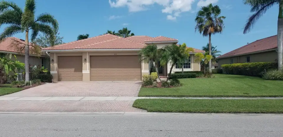 822 Bent Creek Drive, Fort Pierce, FL 34947