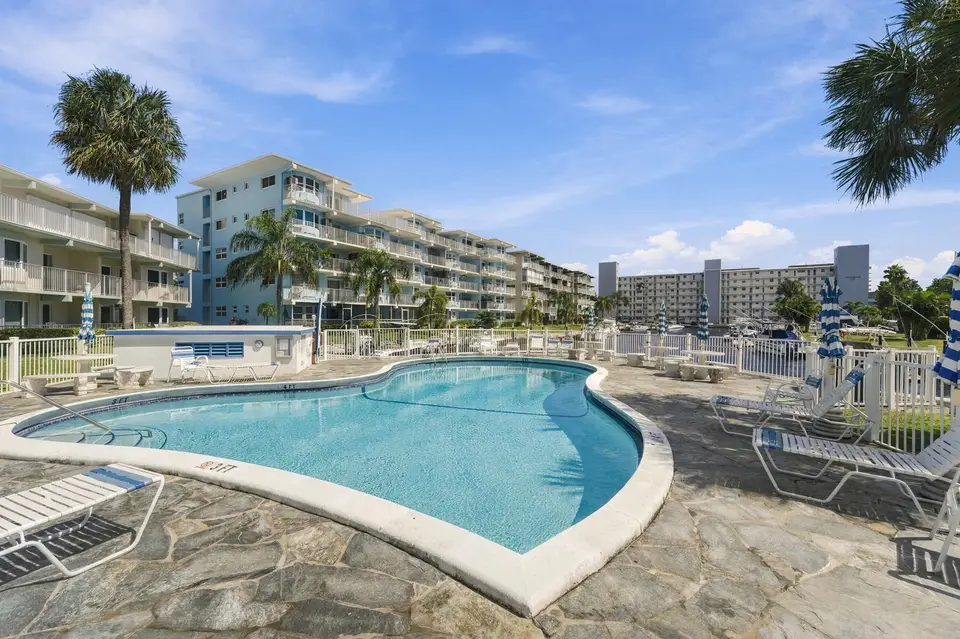 1511 SE 15th Court 306, Deerfield Beach, FL 33441