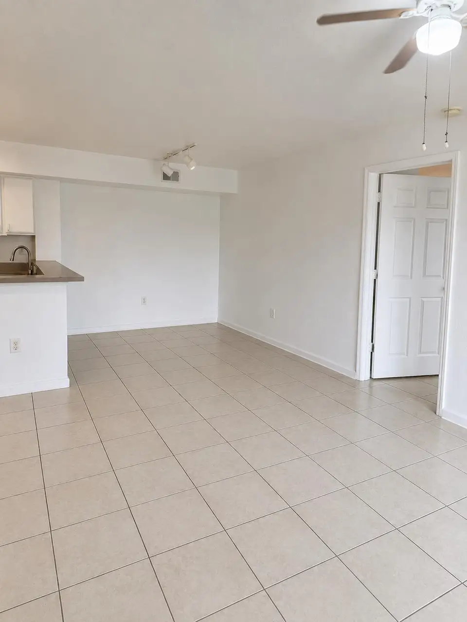 121 SW PALM Drive 104, Port St. Lucie, FL 34986