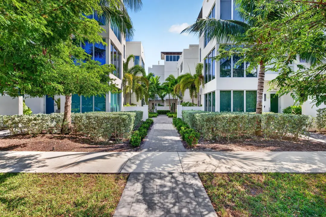244 Garden Court, Lauderdale-By-The-Sea, FL 33308
