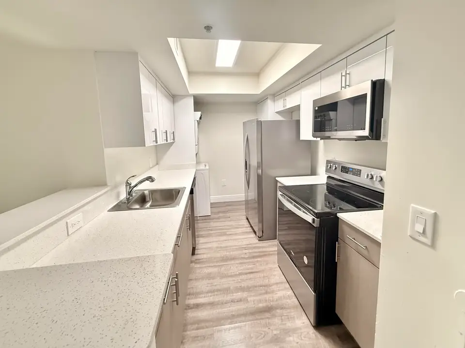 18335 NW 68 Avenue 255-225, Hialeah, FL 33015