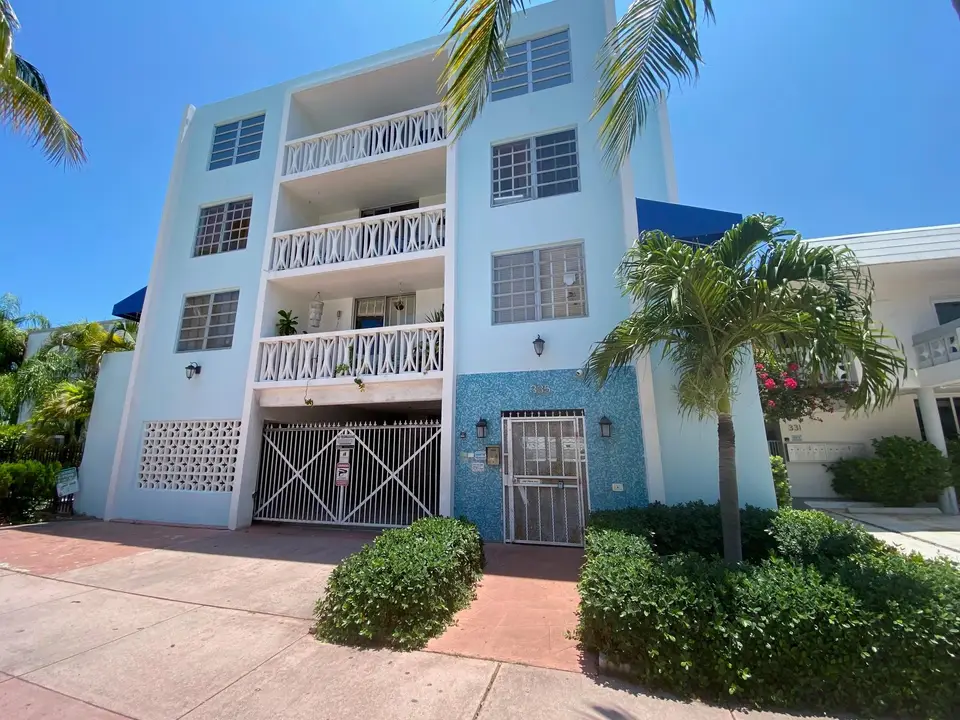 335 COLLINS Avenue 403, Miami Beach, FL 33139