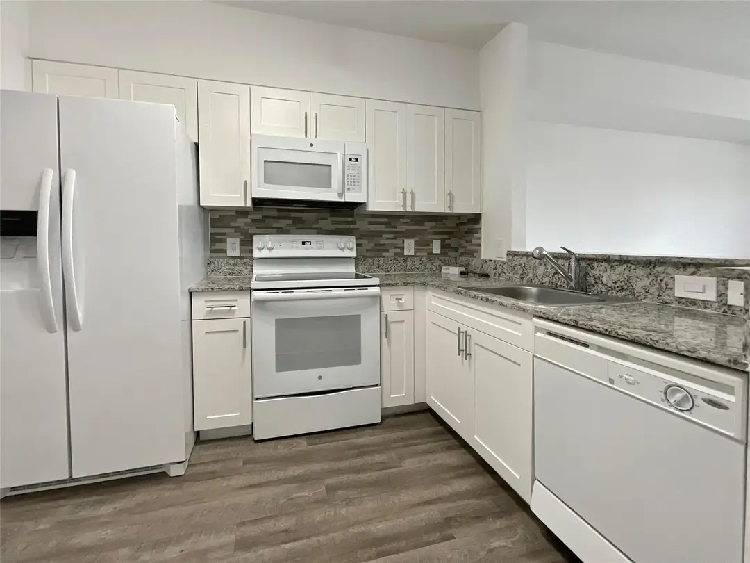 18335 NW 68 Avenue 255-629, Hialeah, FL 33015