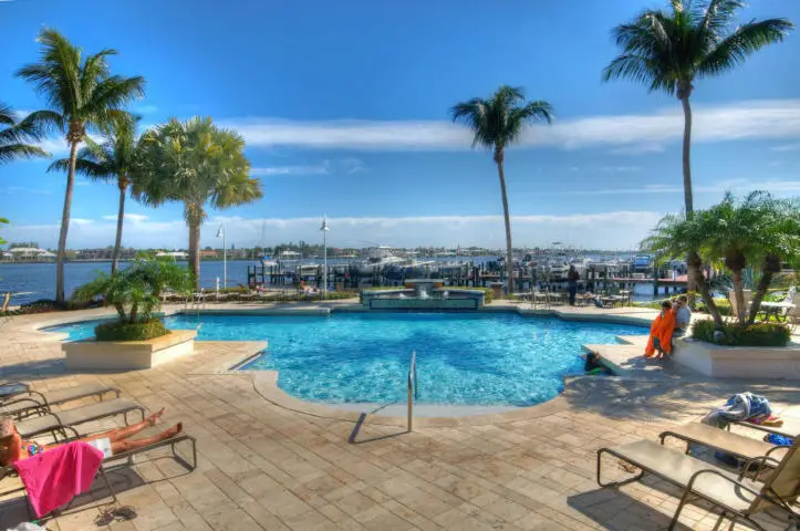 123 Yacht Club Way 102, Hypoluxo, FL 33462