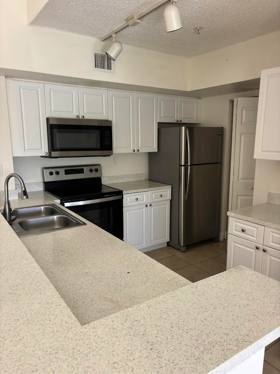 3870 LYONS Road 305, Coconut Creek, FL 33073