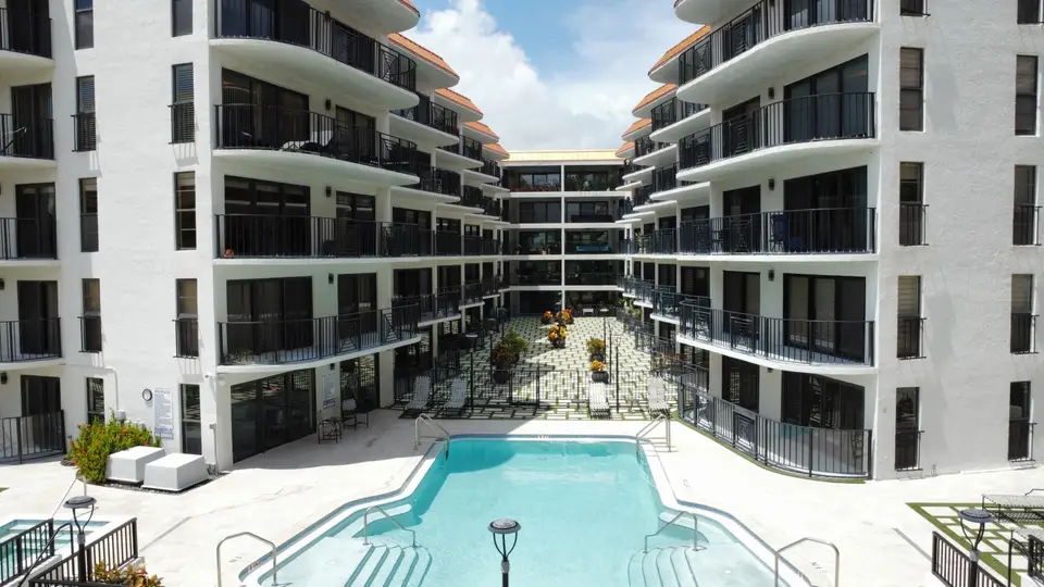 2029 N OCEAN Boulevard 403, Fort Lauderdale, FL 33305