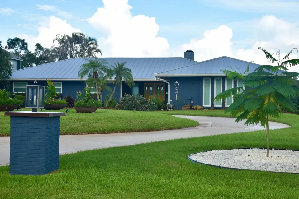 651 SE Hidden River Drive, Port St. Lucie, FL 34983