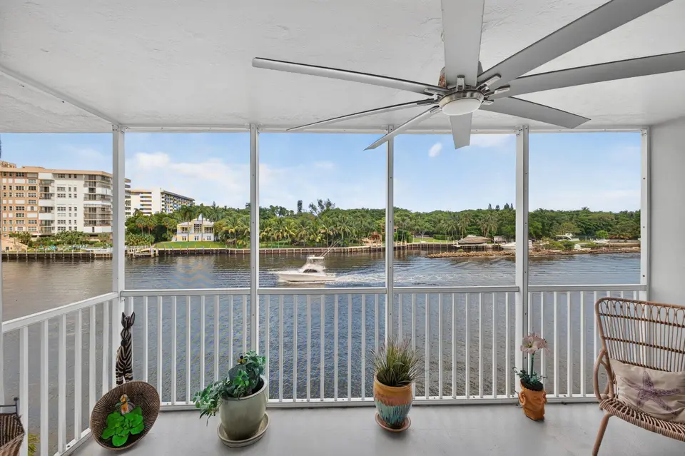 3100 NE 48TH Court 409, Lighthouse Point, FL 33064