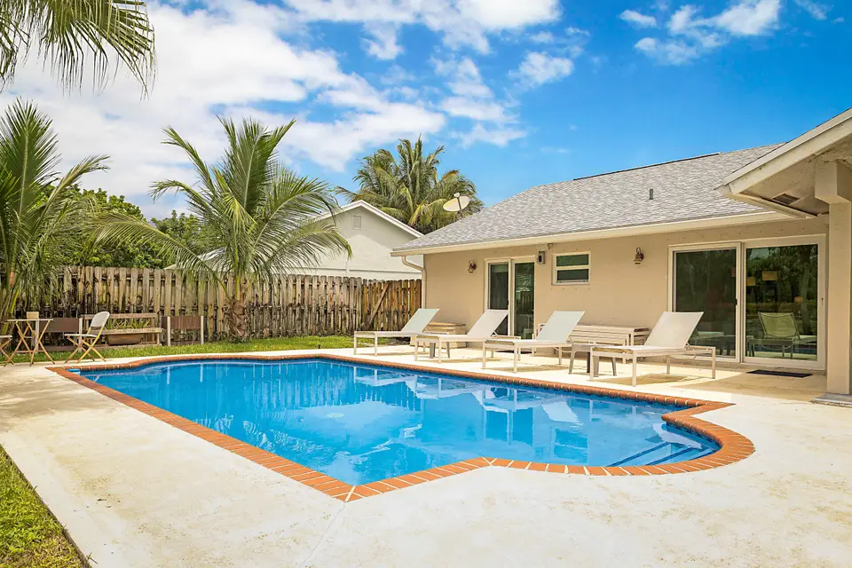 1103 NW 11th Street, Boynton Beach, FL 33426