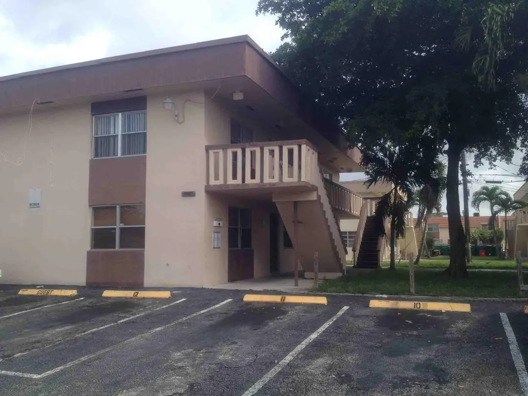 3660 SW 60TH Avenue 2, Davie, FL 33314