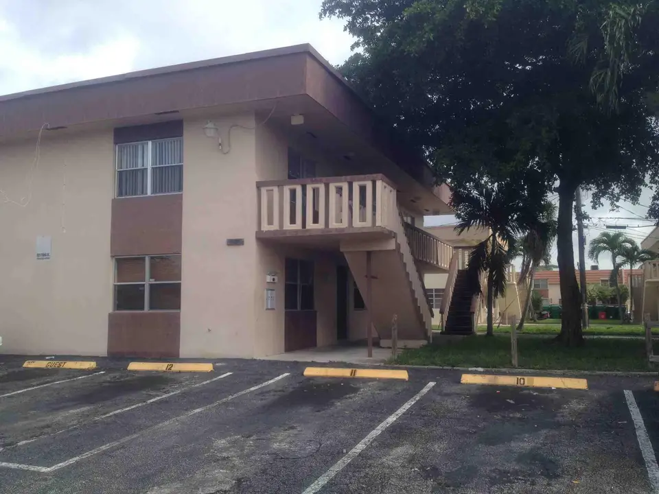 3660 SW 60TH Avenue 2, Davie, FL 33314