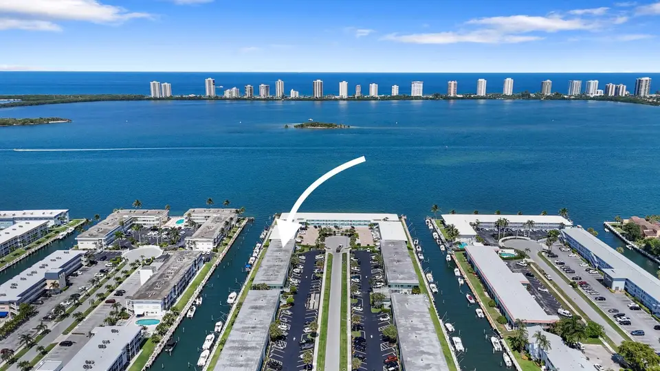 109 WETTAW Lane 101, North Palm Beach, FL 33408