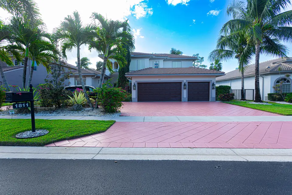 1811 WALDORF Drive, Royal Palm Beach, FL 33411