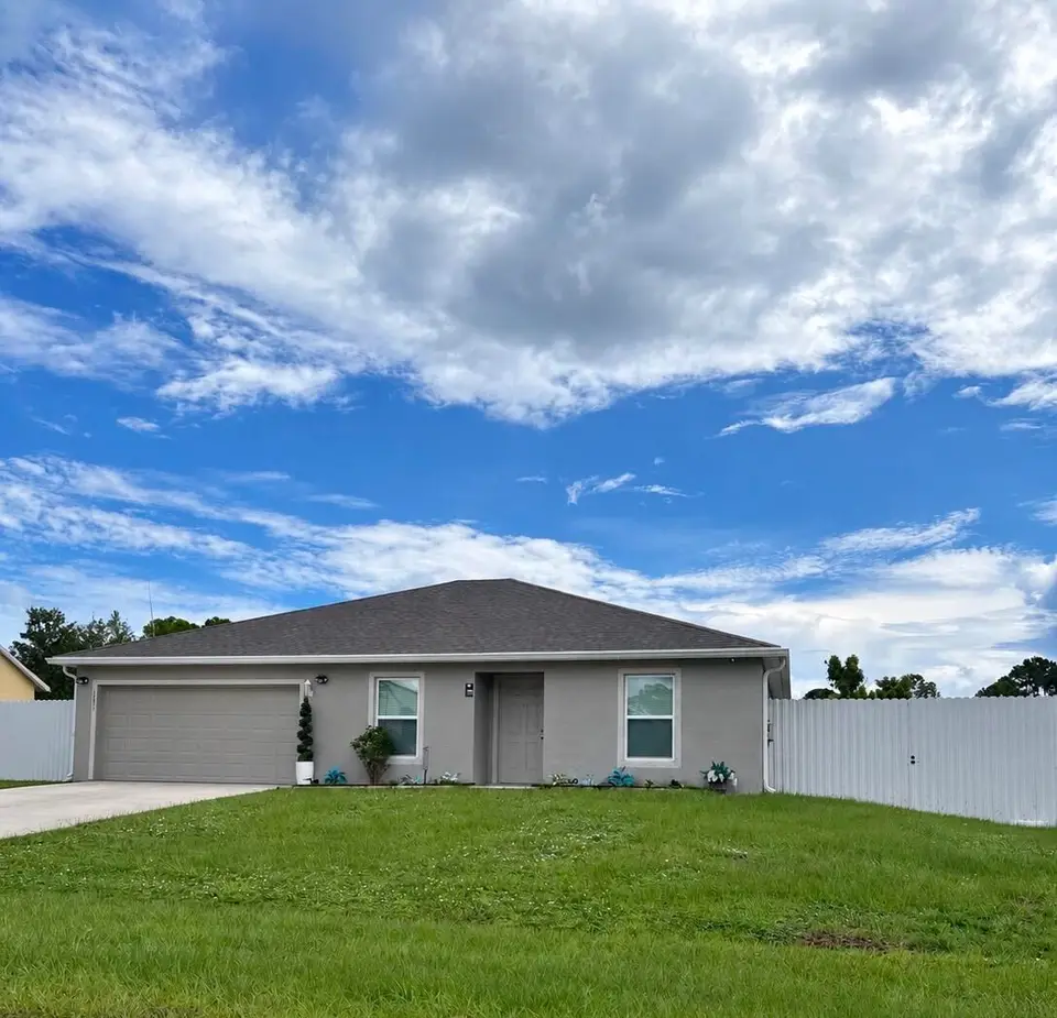 2373 SW BARBER Lane, Port St. Lucie, FL 34984