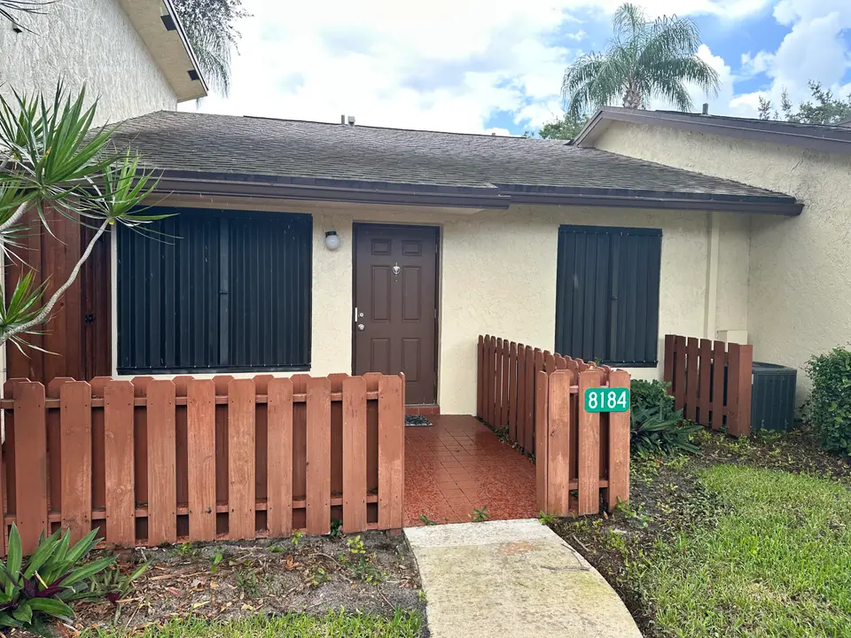 8184 SE Villa Way, Hobe Sound, FL 33455