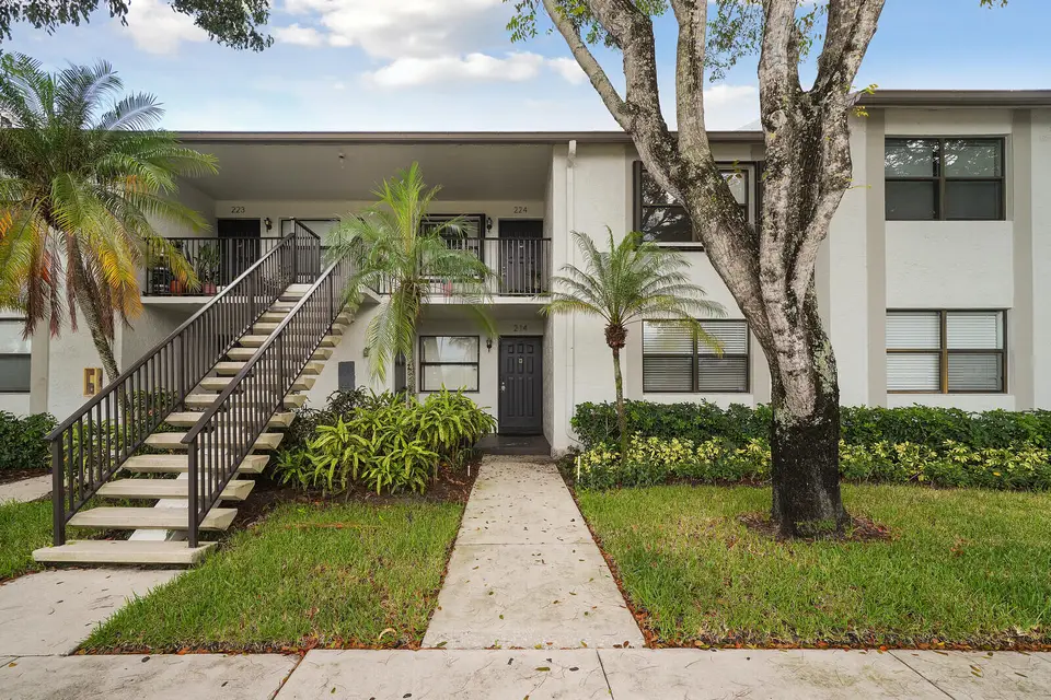 1284 S Military Trail 224, Deerfield Beach, FL 33442
