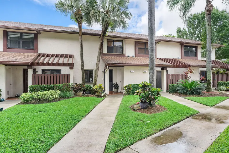 4321 CARAMBOLA Circle N 403-F, Coconut Creek, FL 33066