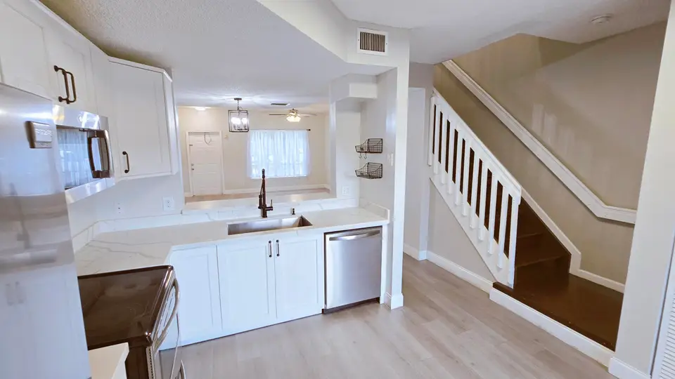 9807 NW 57 Manor, Coral Springs, FL 33076