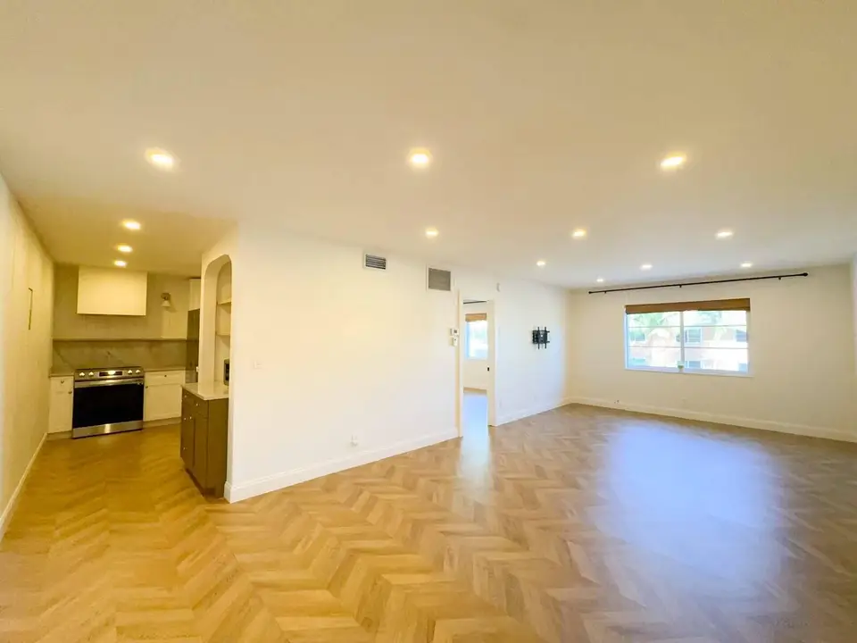 9 NE 19TH Court 211C, Wilton Manors, FL 33305