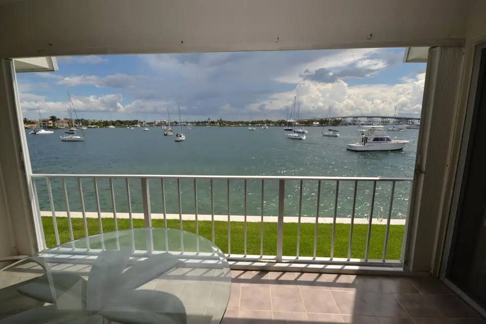 1051 SUGAR SANDS Boulevard 257, Singer Island, FL 33404