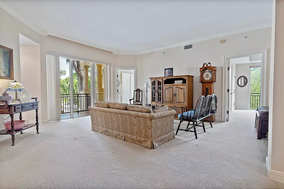 16100 EMERALD ESTATES Drive 397, Weston, FL 33331