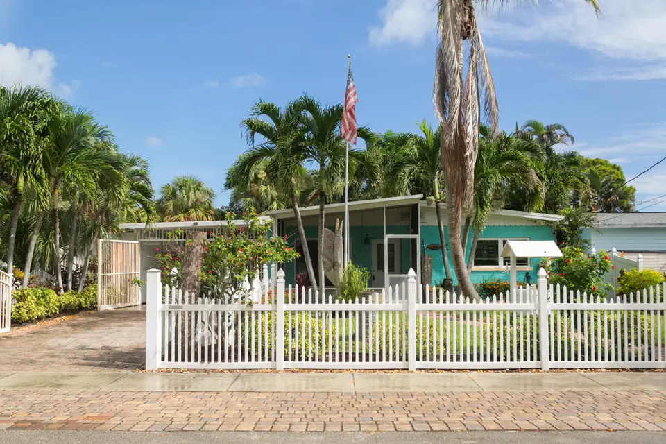 665 NE Bernard Street, Jensen Beach, FL 34957