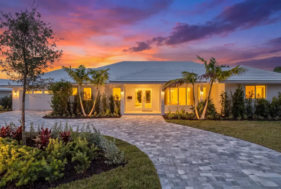 1090 SW Mulberry Way, Boca Raton, FL 33486