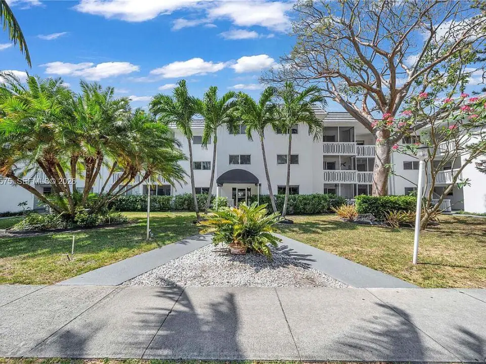 200 Galen Drive 308, Key Biscayne, FL 33149