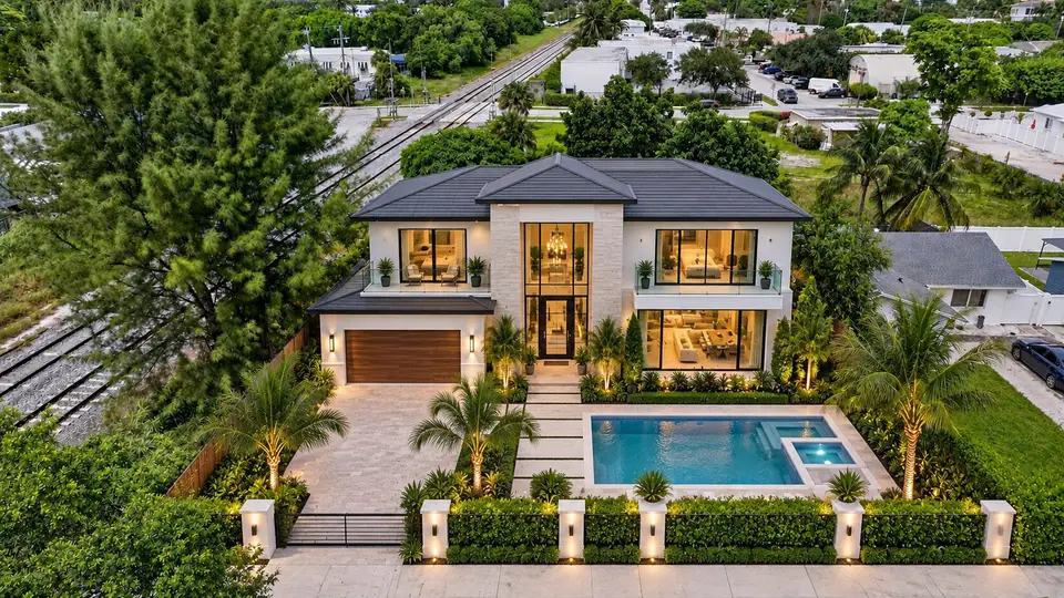 115 SE 5TH Street, Delray Beach, FL 33483