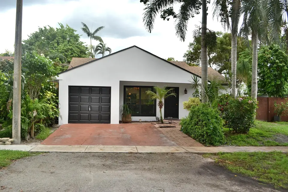 8671 SW 16TH Court, Pembroke Pines, FL 33025
