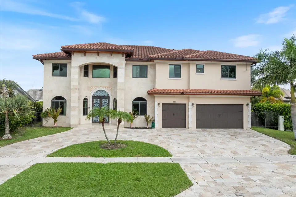 301 SANDALWOOD Lane, Boca Raton, FL 33487