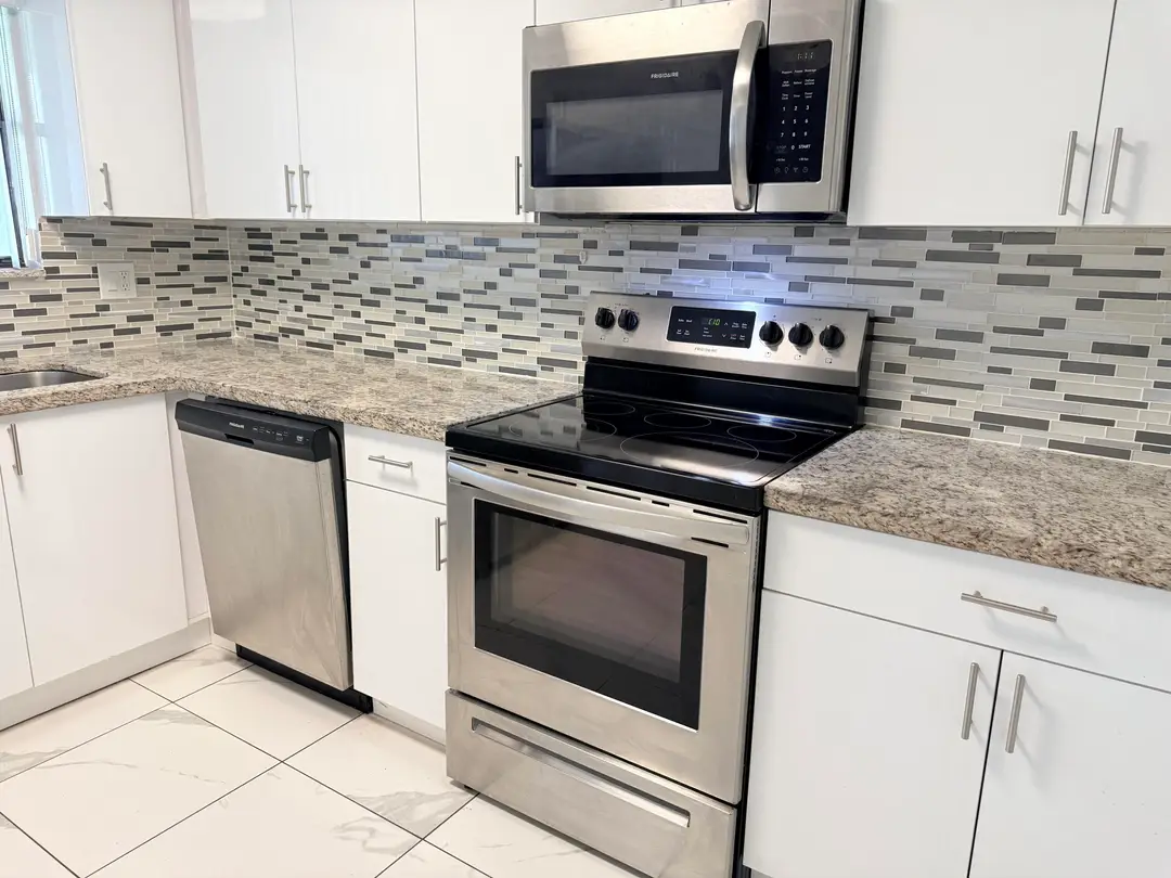 1104 RIVERSIDE Drive, Greenacres, FL 33463