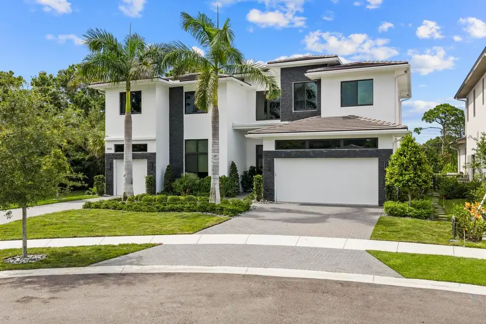 18401 Symphony Court, Jupiter, FL 33458