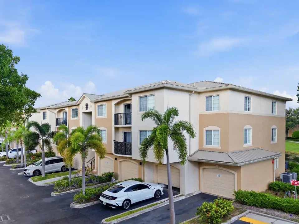 900 Crestwood Court S 920, Royal Palm Beach, FL 33411