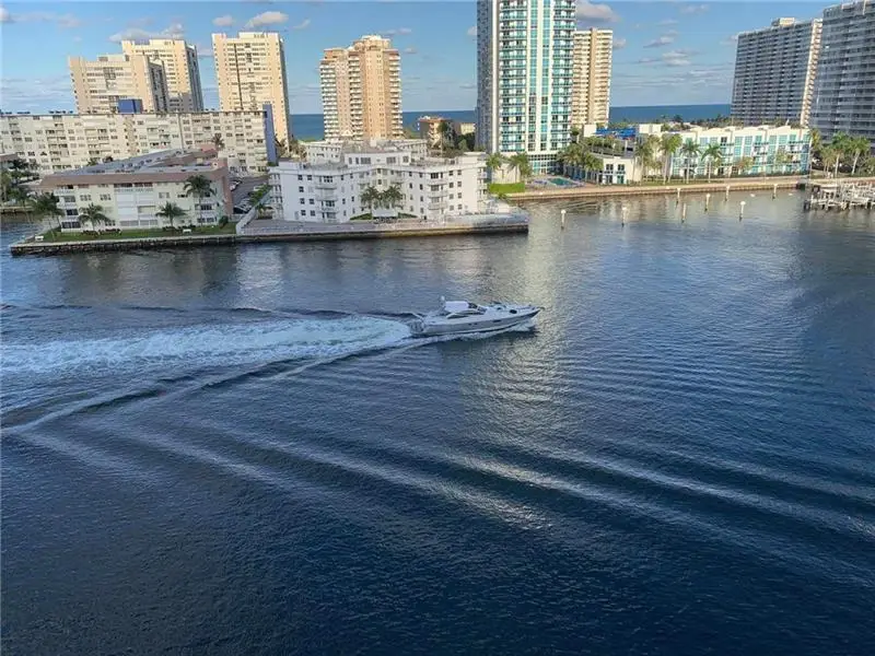 121 GOLDEN ISLES Drive 806, Hallandale Beach, FL 33009