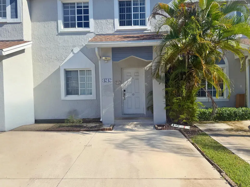 4747 SW 14TH Street, Deerfield Beach, FL 33442