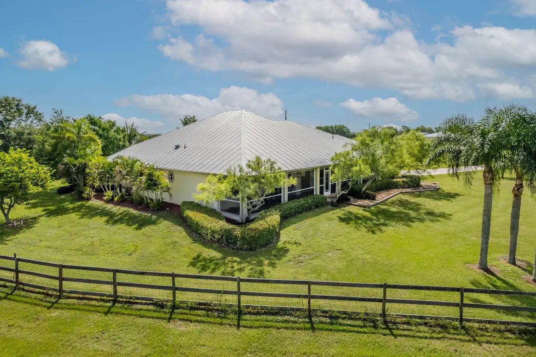 19005 SW GREY FOX Trail, Indiantown, FL 34956