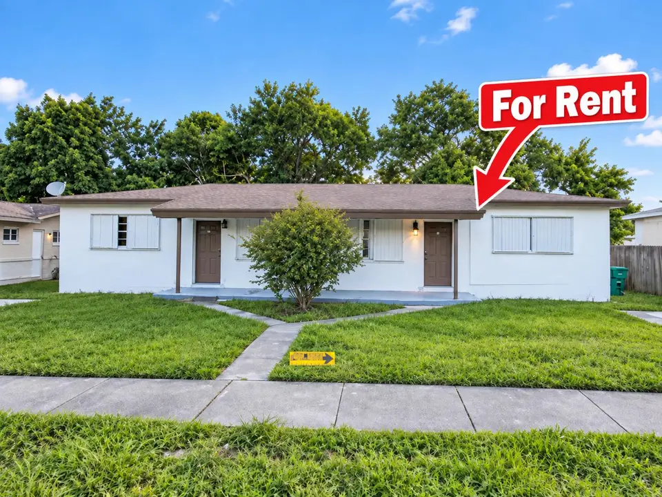 15741 NW 38th Place B, Miami Gardens, FL 33054