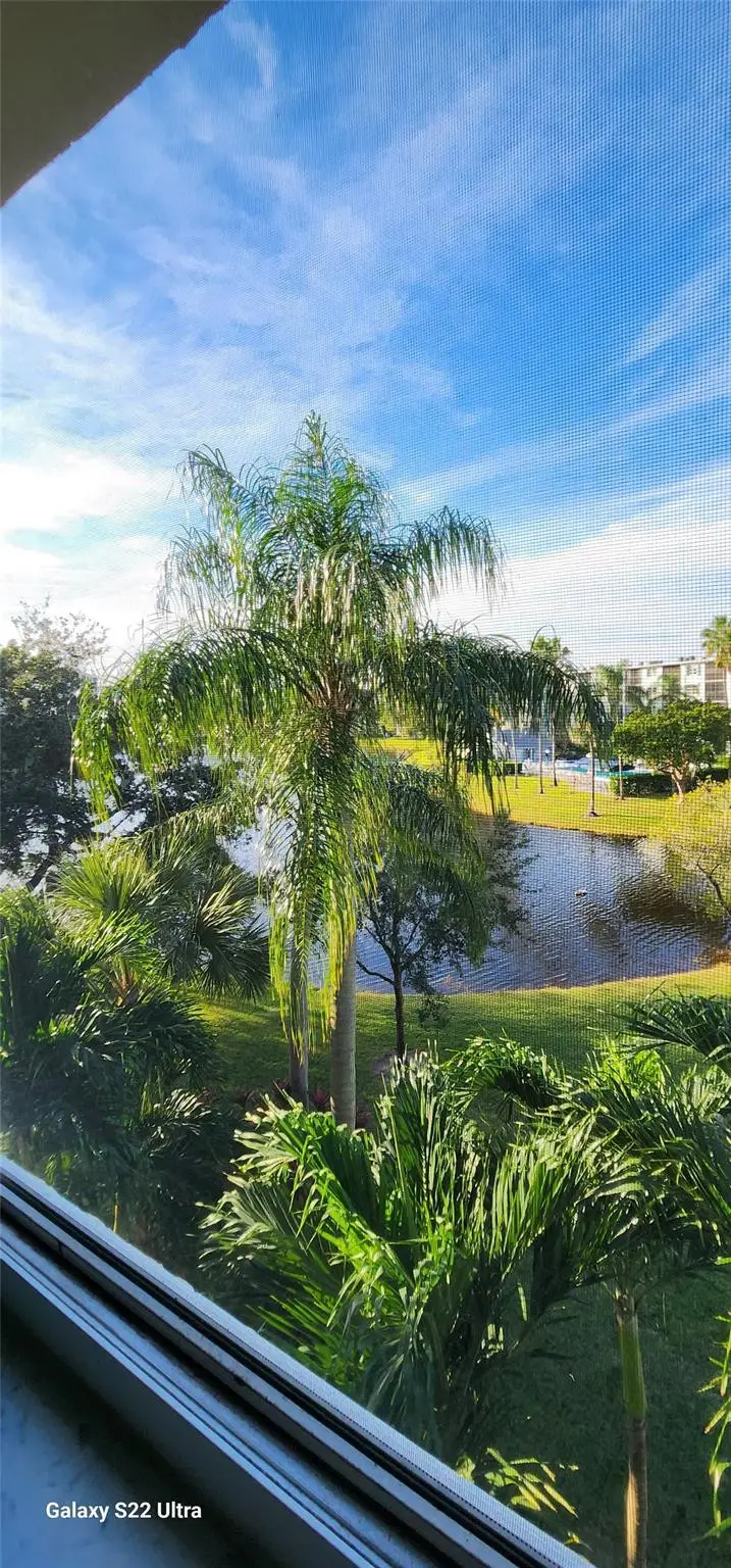 2104 S Cypress Bend Drive 406, Pompano Beach, FL 33069